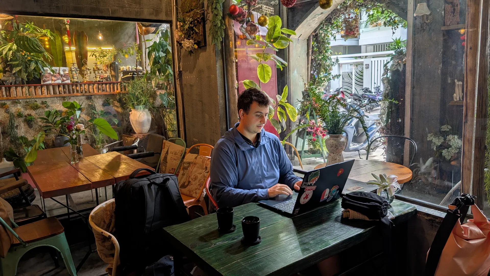 Vietnam eSIM for Digital Nomads: Unlimited Data & Hotspot (2026)