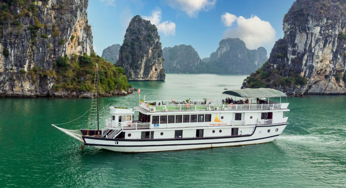 Ha Long Bay cruise